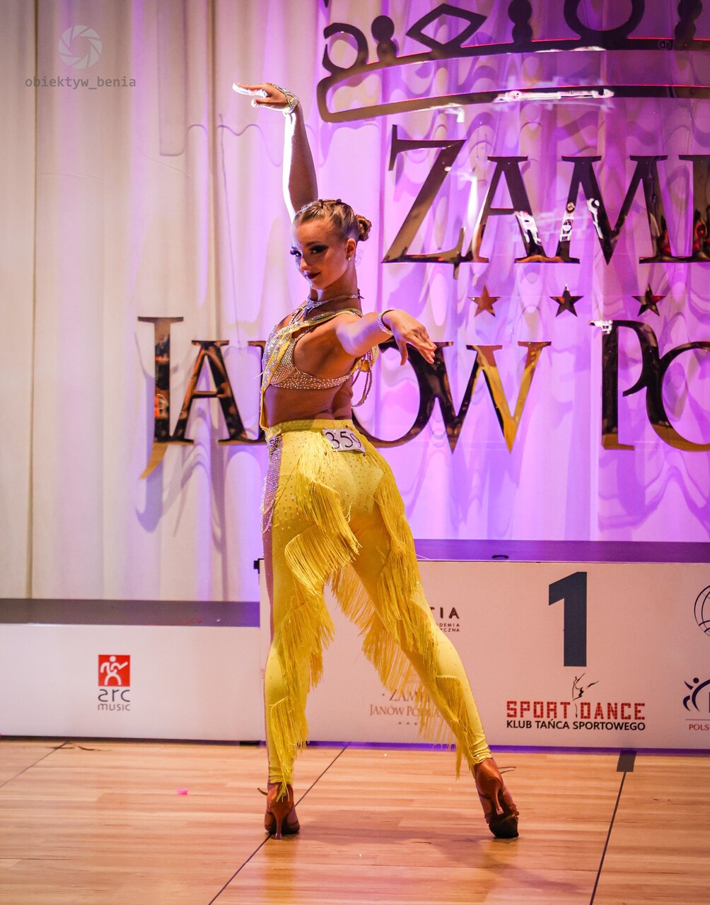 Tegoroczna mistrzyni Polski Anna Szwedo (kat. salsa solo junior 2) ma na swoim koncie sporo mistrzowskich tytułów. Zdj. Obiektyw Benia