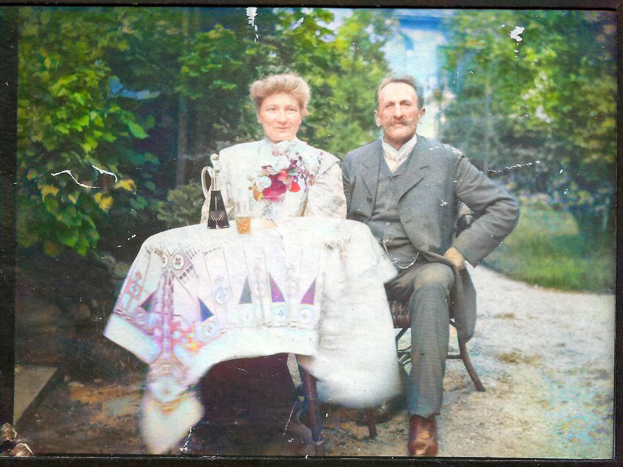 Julius i Bertha Haase w ogrodzie za ich willą przy ul. Rudzkiej (ok. 1905 r.). Z archiwum rodziny Haase