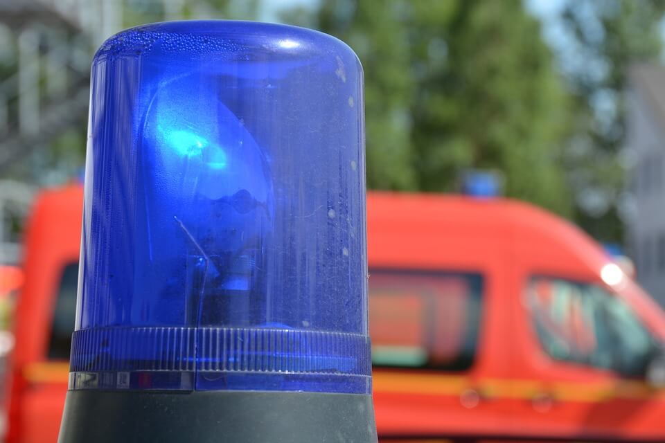 Strażacy interweniowali na ulicy Kożdoniów, gdzie przysypało mężczyznę. Zdjęcie ilustracyjne pixabay