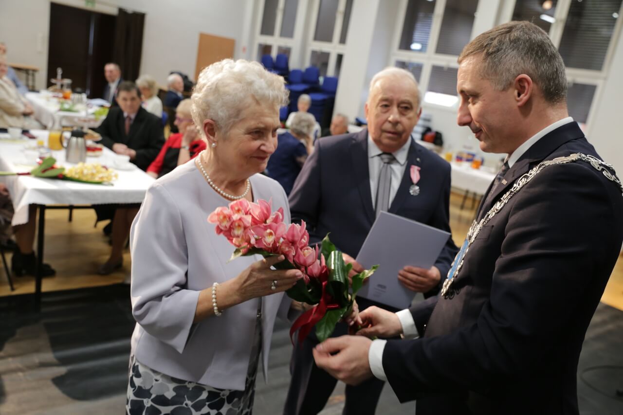 Jedną z par świętujących jubileusz Złotych Godów są państwo Irena i Andrzej Sierny z Radziejowa. Zdj. Wacław Troszka