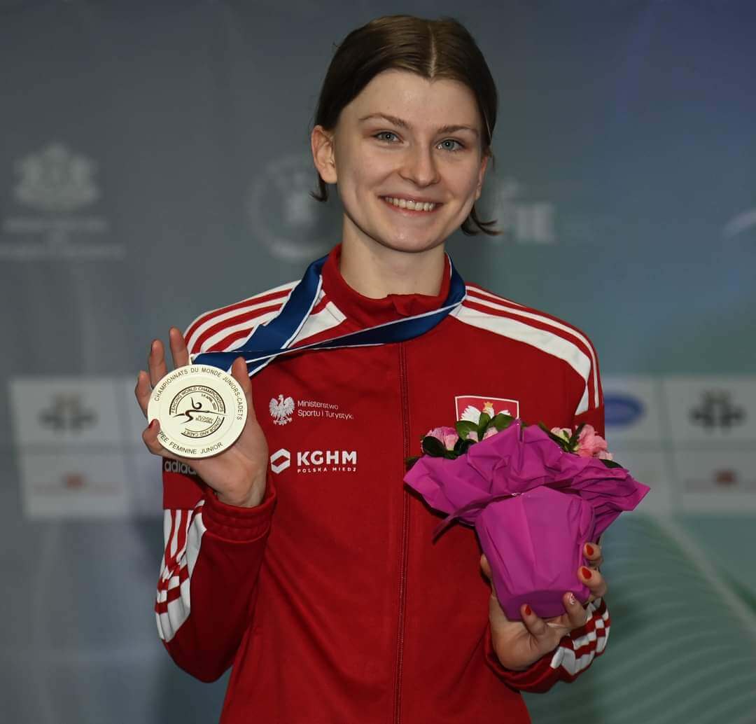 Alicja Klasik z wywalczonym dzisiaj srebrnym medalem mistrzostw świata juniorek. To jej najceeniejsze jak dotąd indywidualne trofeum. Zdj. materiały prasowe