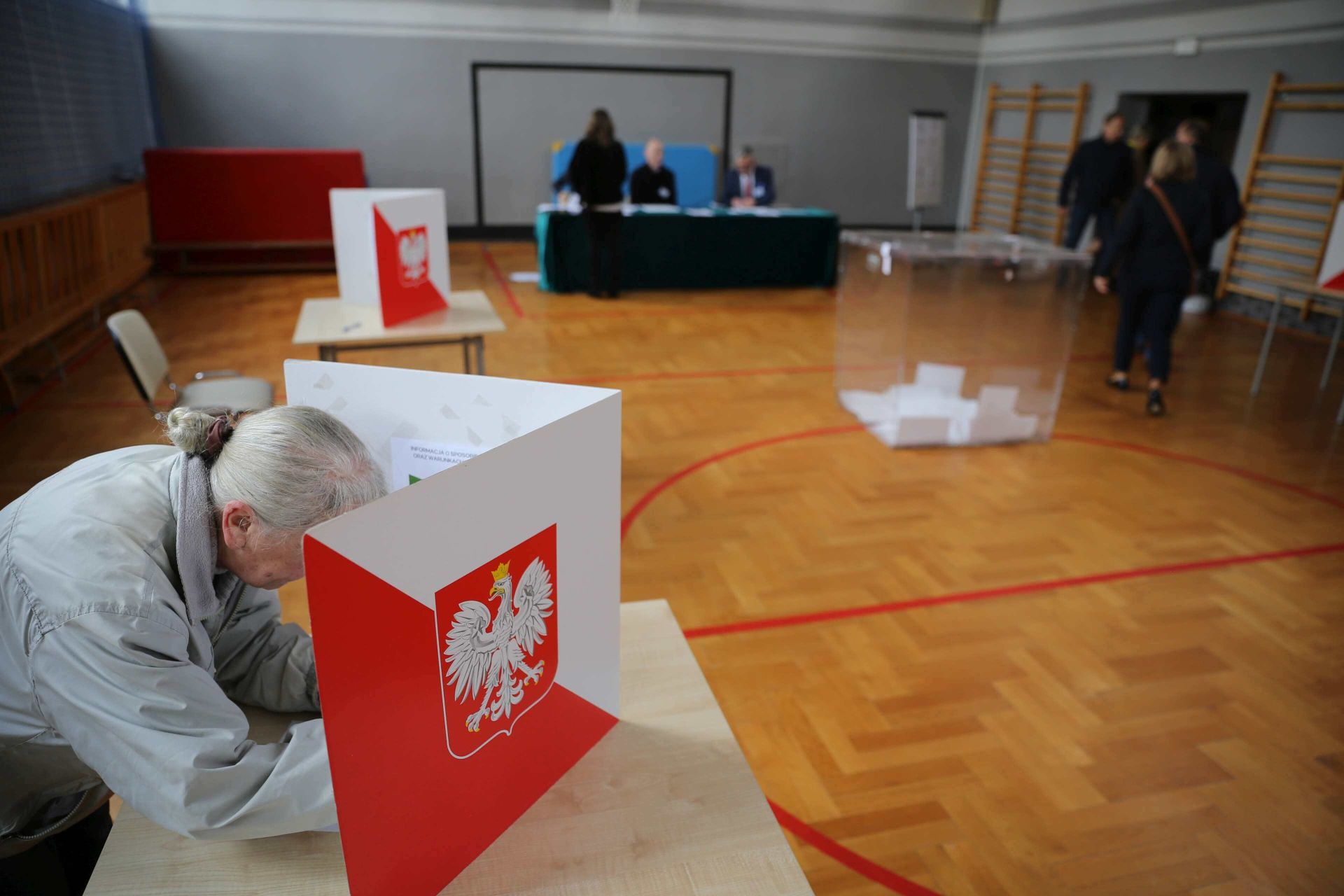 W wyborach do rad dzielnic możena oddać swój głos góra na 5 kandydatów z listy zatwierdzonej przez Miejską Komisję Wyborczą w Rybniku. Zdj. Wacław Troszka