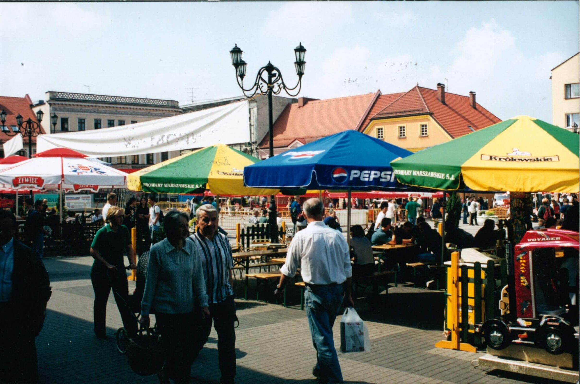 Rybnicki rynek w latach 90. Zdj. Zenon Keller/ archiwum Gazety Rybnickiej